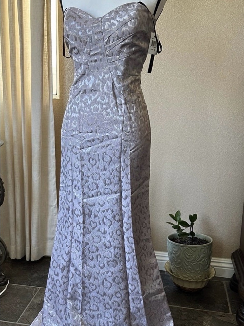 Elegant Lilac Strapless Evening Dress